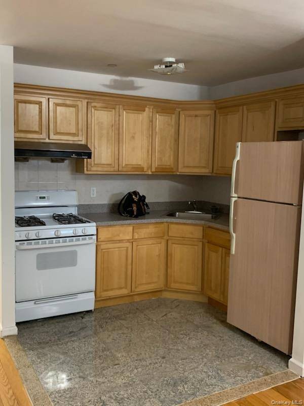 8523 Broadway #9B, Elmhurst, NY 11373