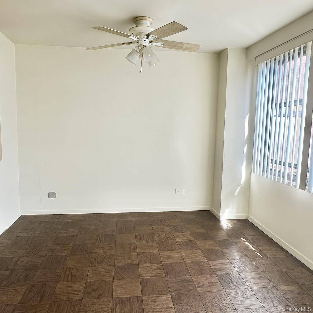61-20 Grand Central Pkwy #B600, Forest Hills, NY 11375