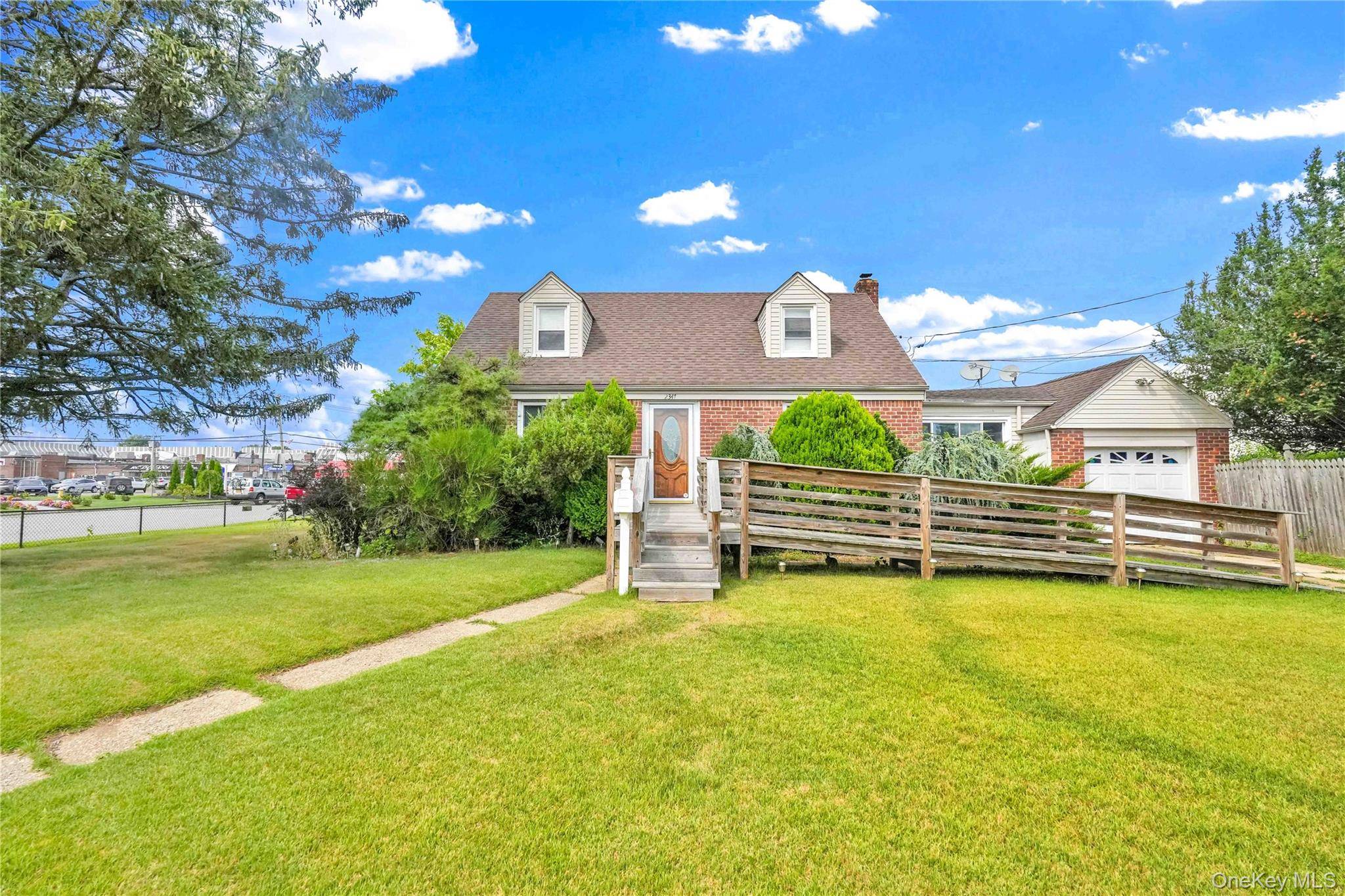 2347 Roosevelt AVE, East Meadow, NY 11554