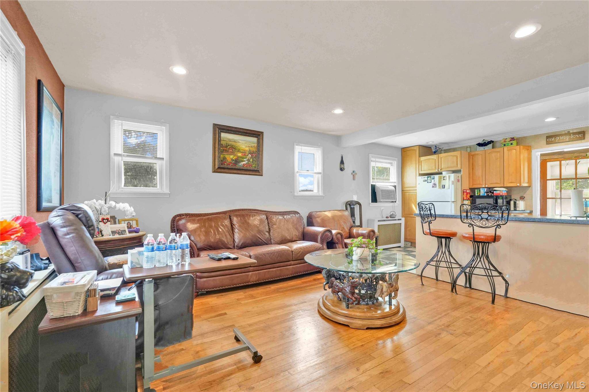 2347 Roosevelt AVE, East Meadow, NY 11554