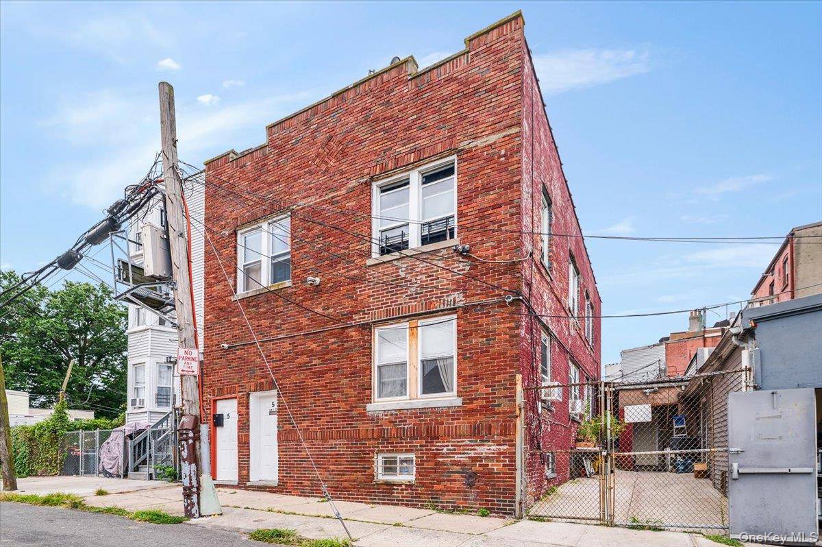 204 Ashburton AVE, Yonkers, NY 10701