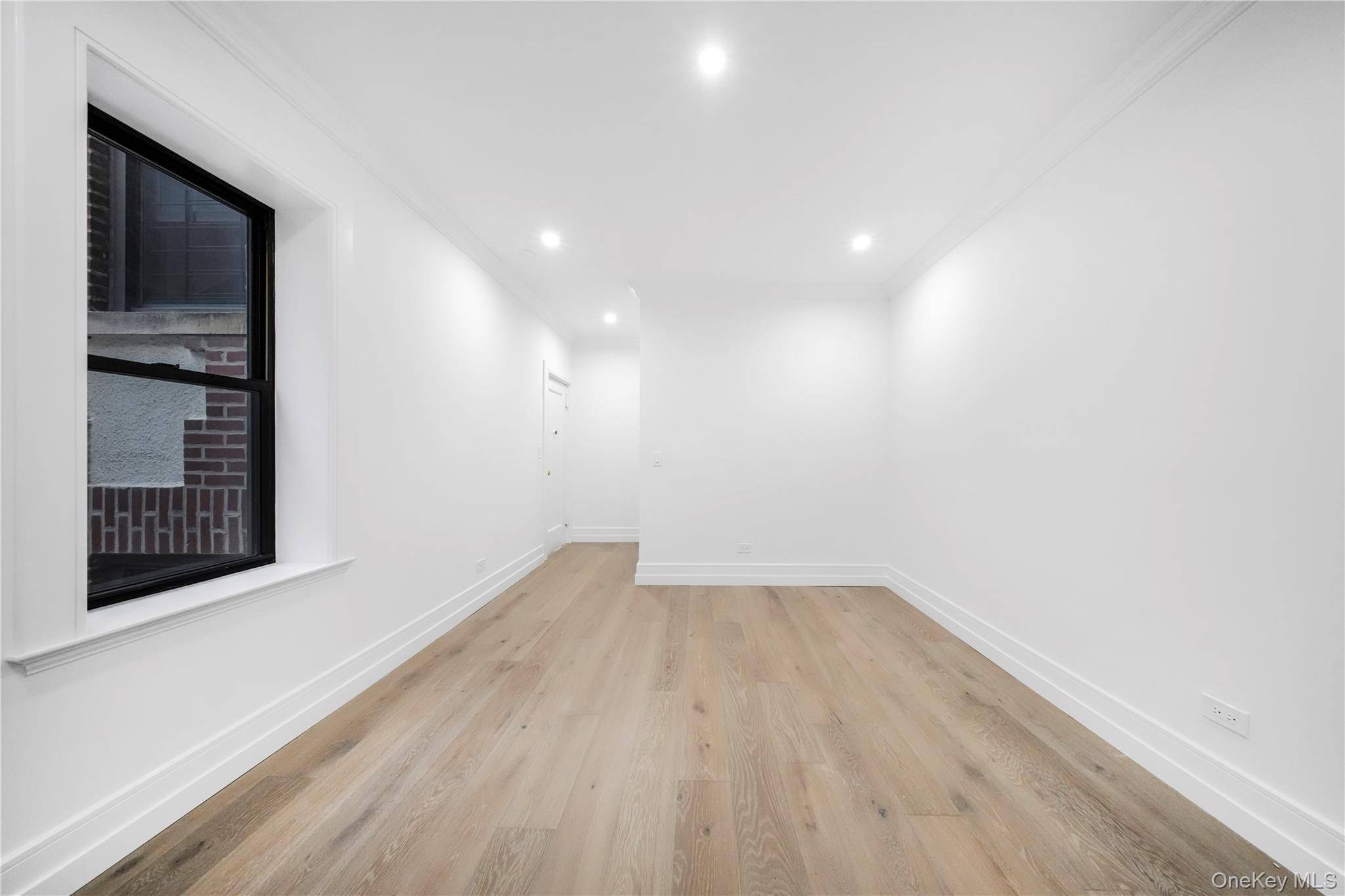 31-14 Crescent ST #5B, Astoria, NY 11106