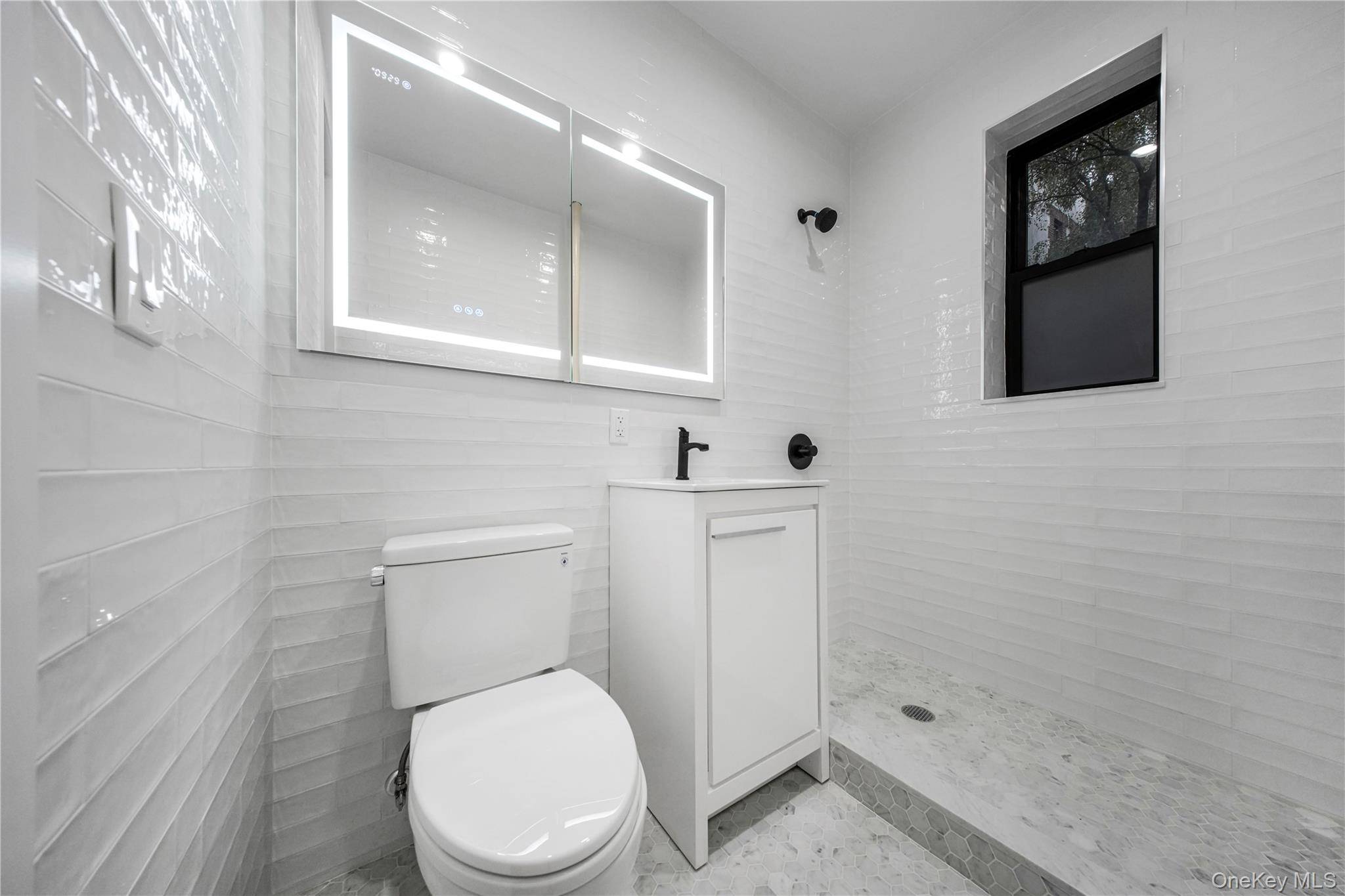31-14 Crescent ST #5B, Astoria, NY 11106