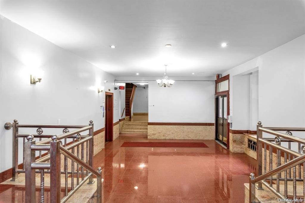 4333 48th ST #3C, Sunnyside, NY 11104