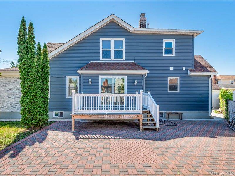 176-27 NW Sunbury RD, Jamaica, NY 11434