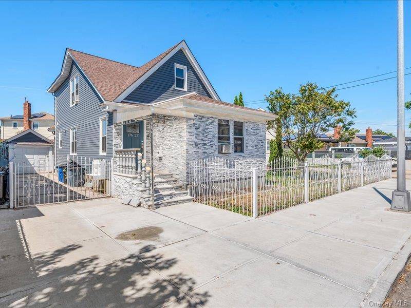 176-27 NW Sunbury RD, Jamaica, NY 11434