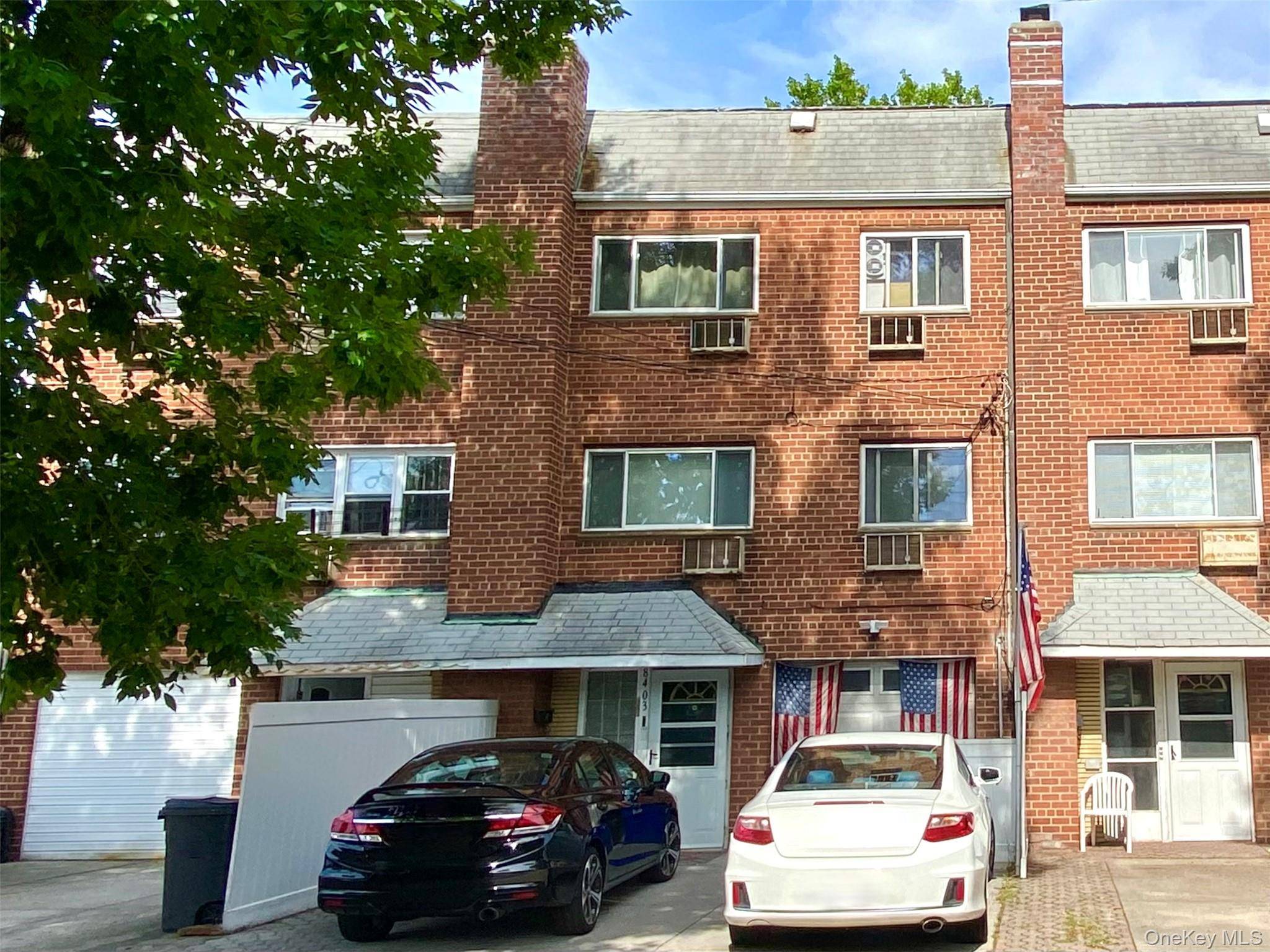 84-03 266th ST, Floral Park, NY 11001