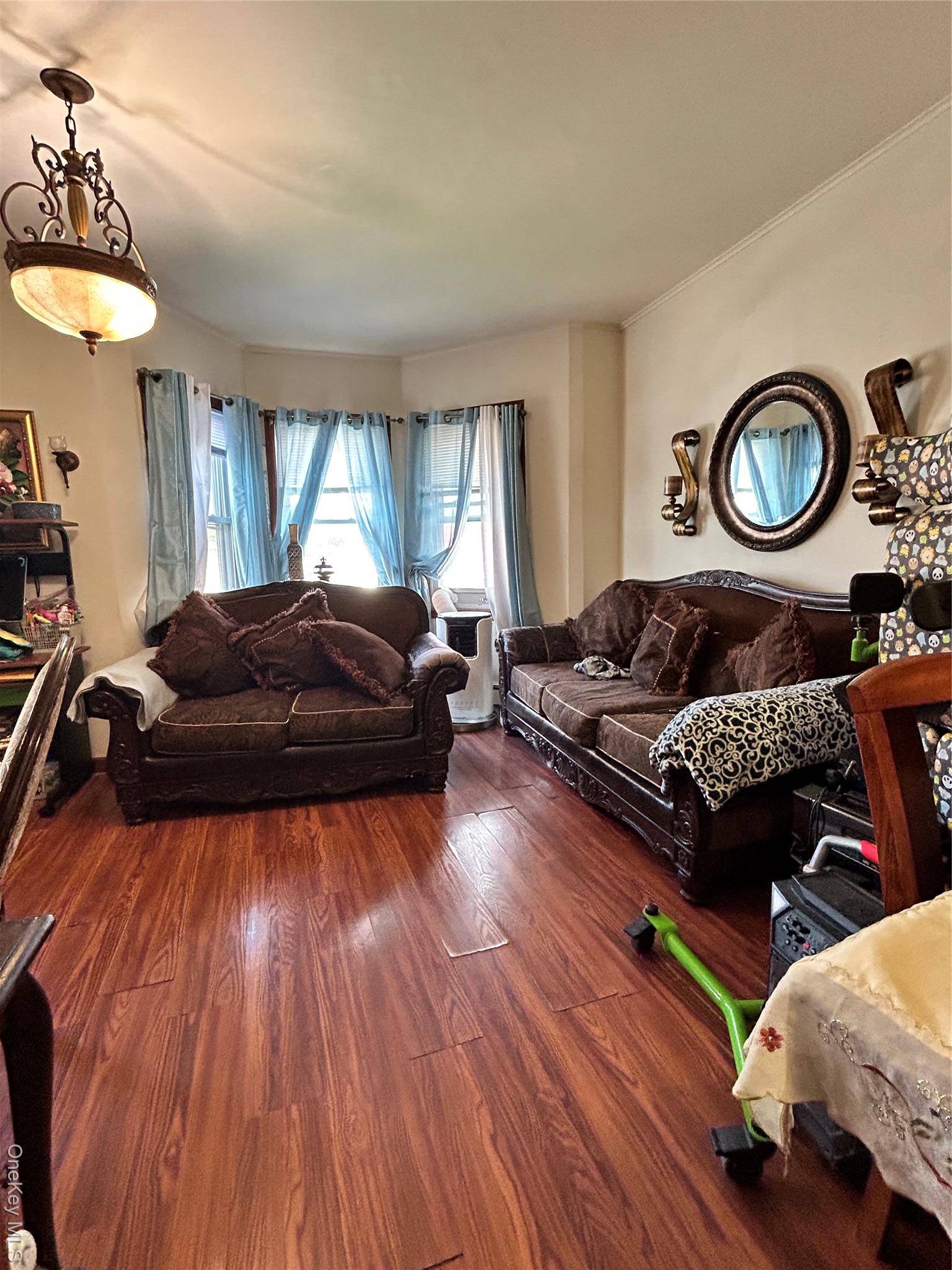 82 Burhans AVE, Yonkers, NY 10701