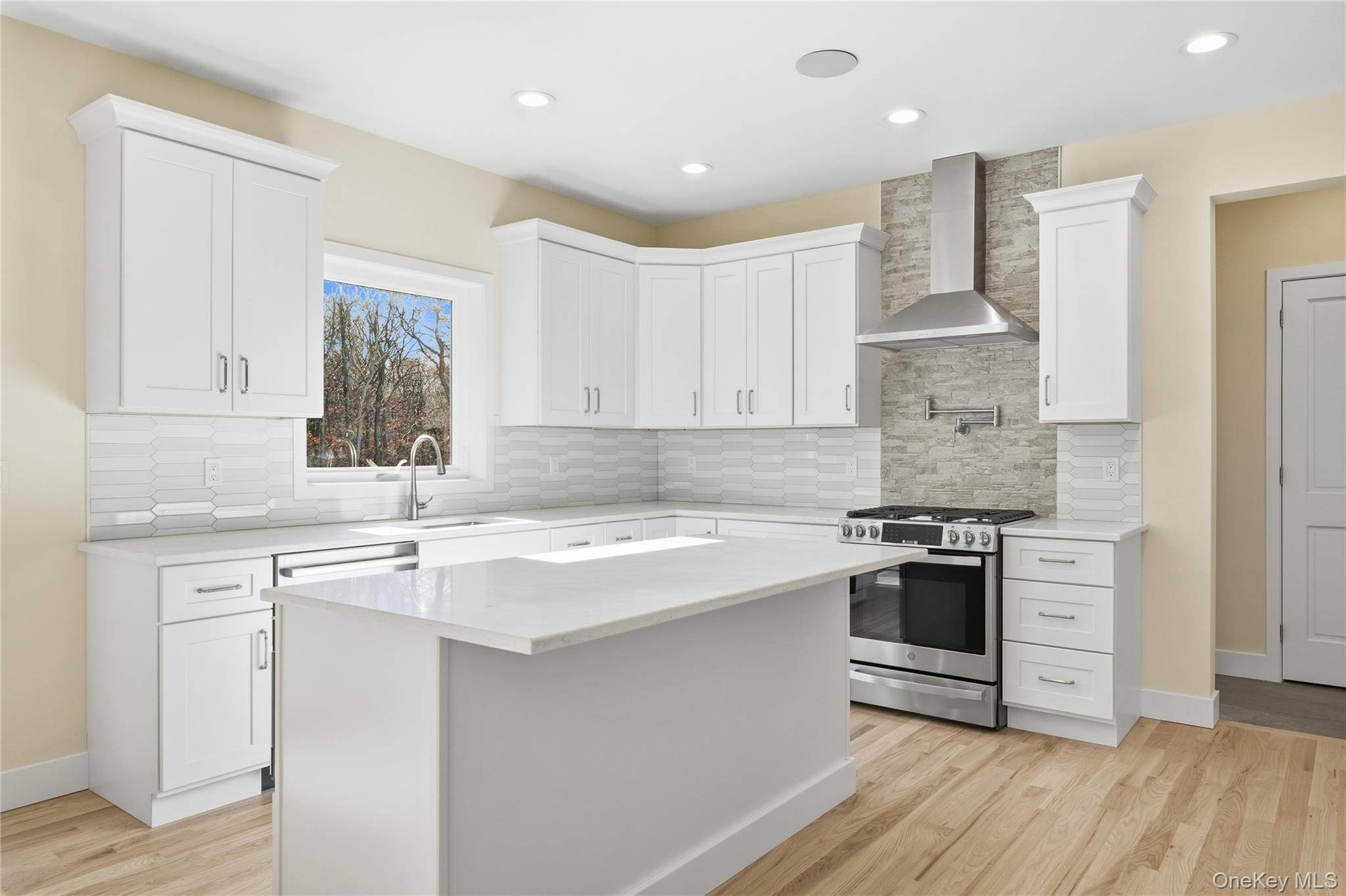 2 Fourth AVE, Centereach, NY 11720