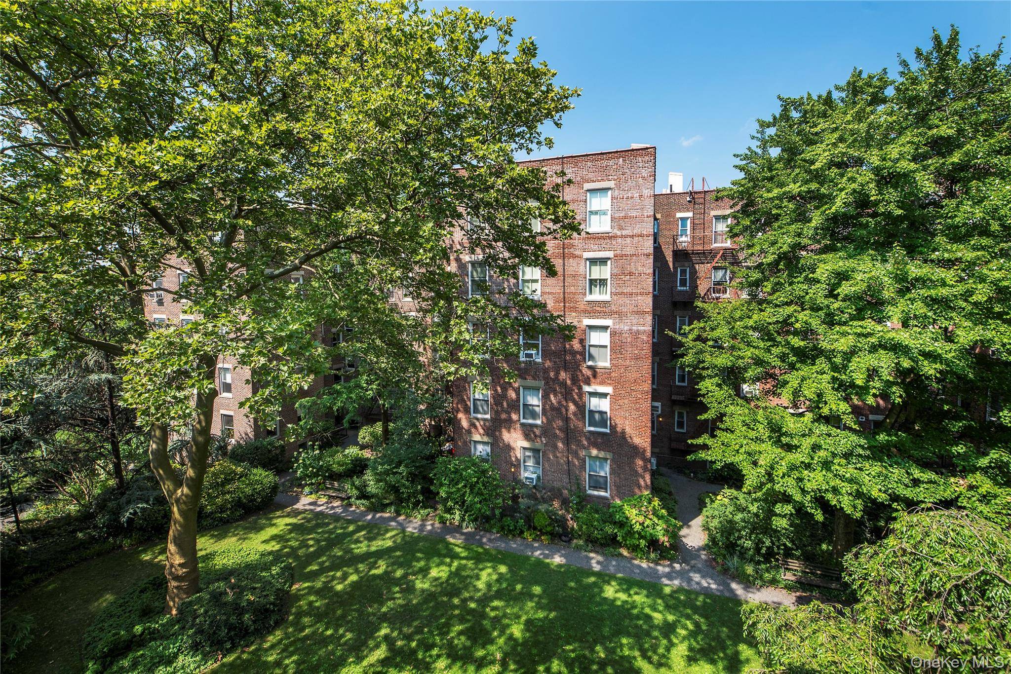 35-46 79 ST #43, Jackson Heights, NY 11372