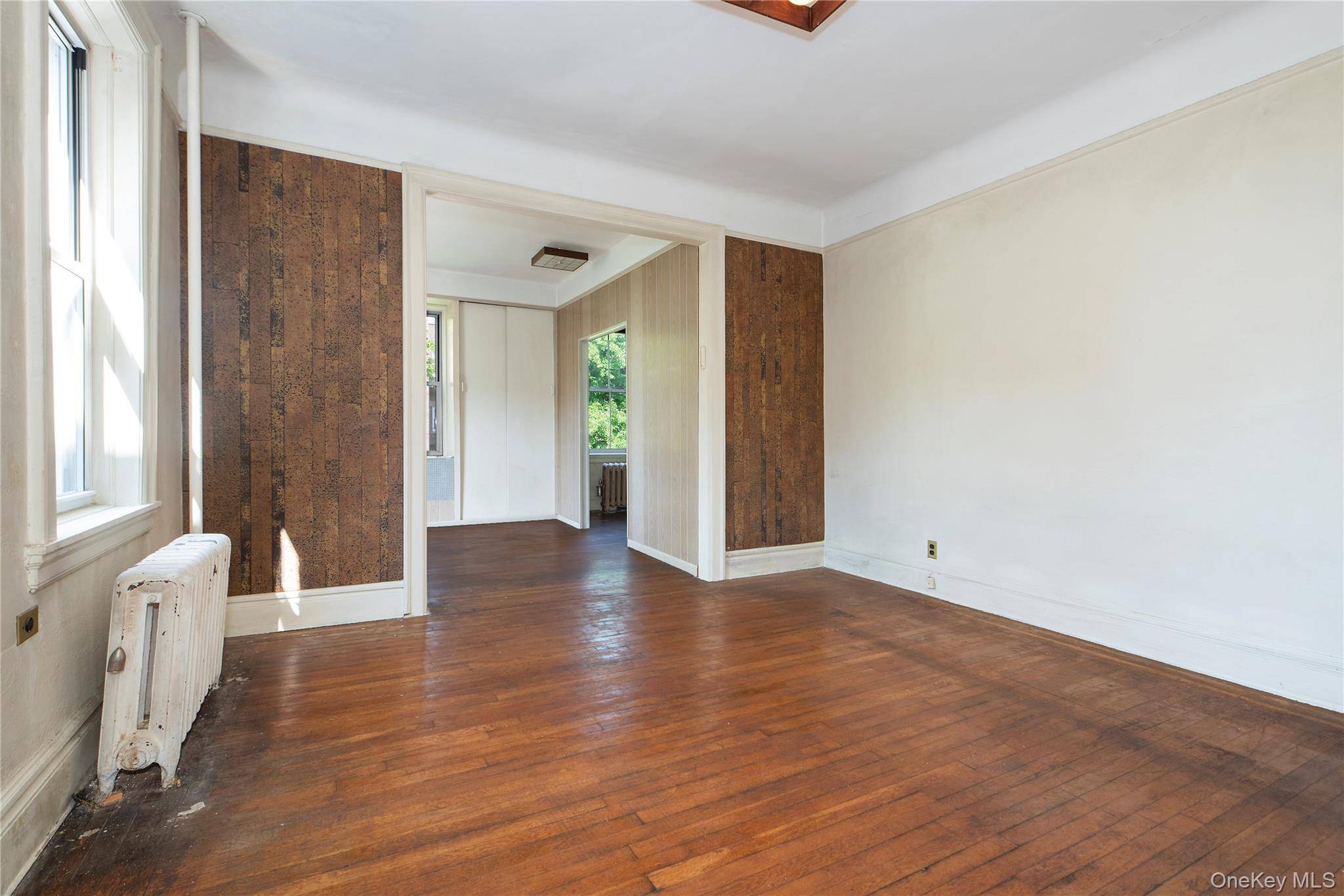 35-46 79 ST #43, Jackson Heights, NY 11372