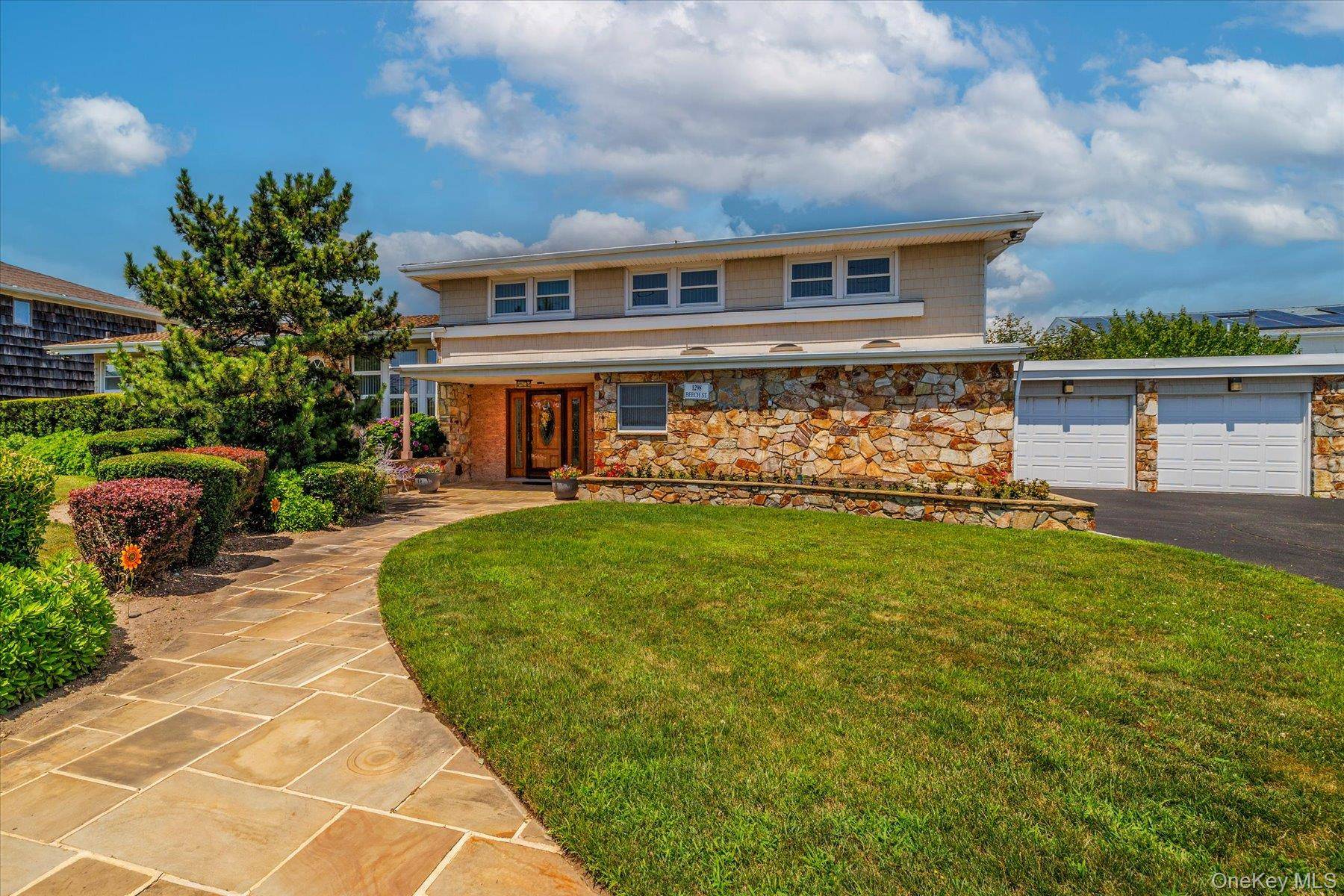 1298 Beech ST, Atlantic Beach, NY 11509