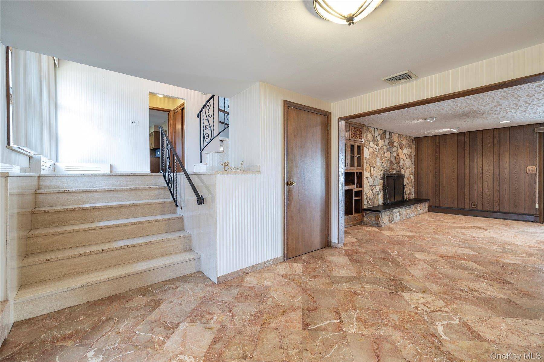 1298 Beech ST, Atlantic Beach, NY 11509