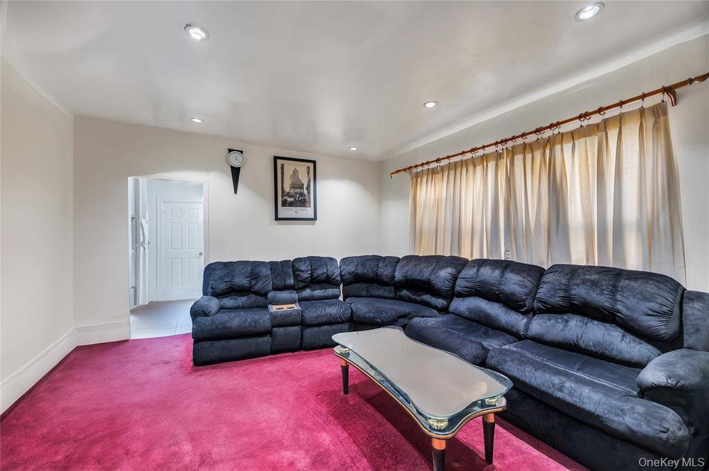 10312 114th ST, Richmond Hill S., NY 11419