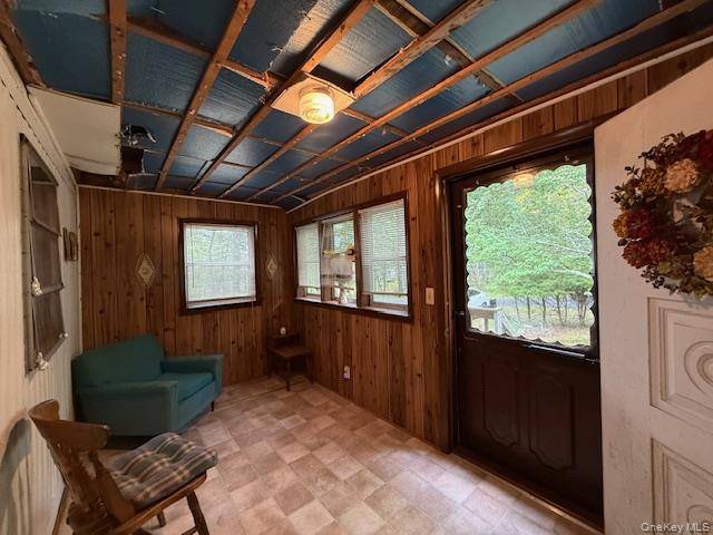 8 Anna DR, Glen Spey, NY 12737