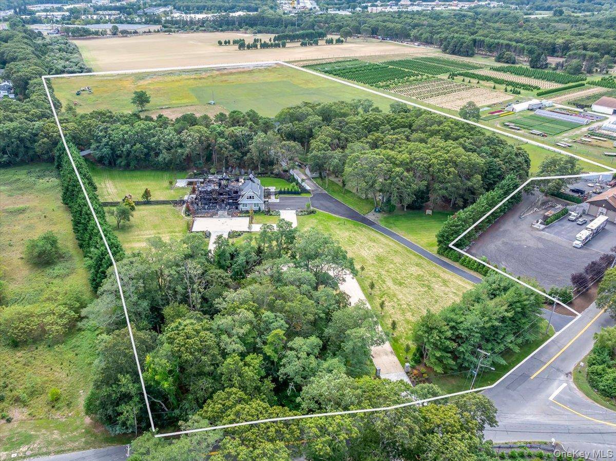 1535 Middle RD, Calverton, NY 11933