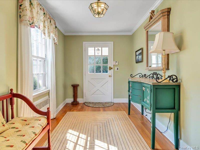 44 Griffing AVE, Westhampton Beach, NY 11978