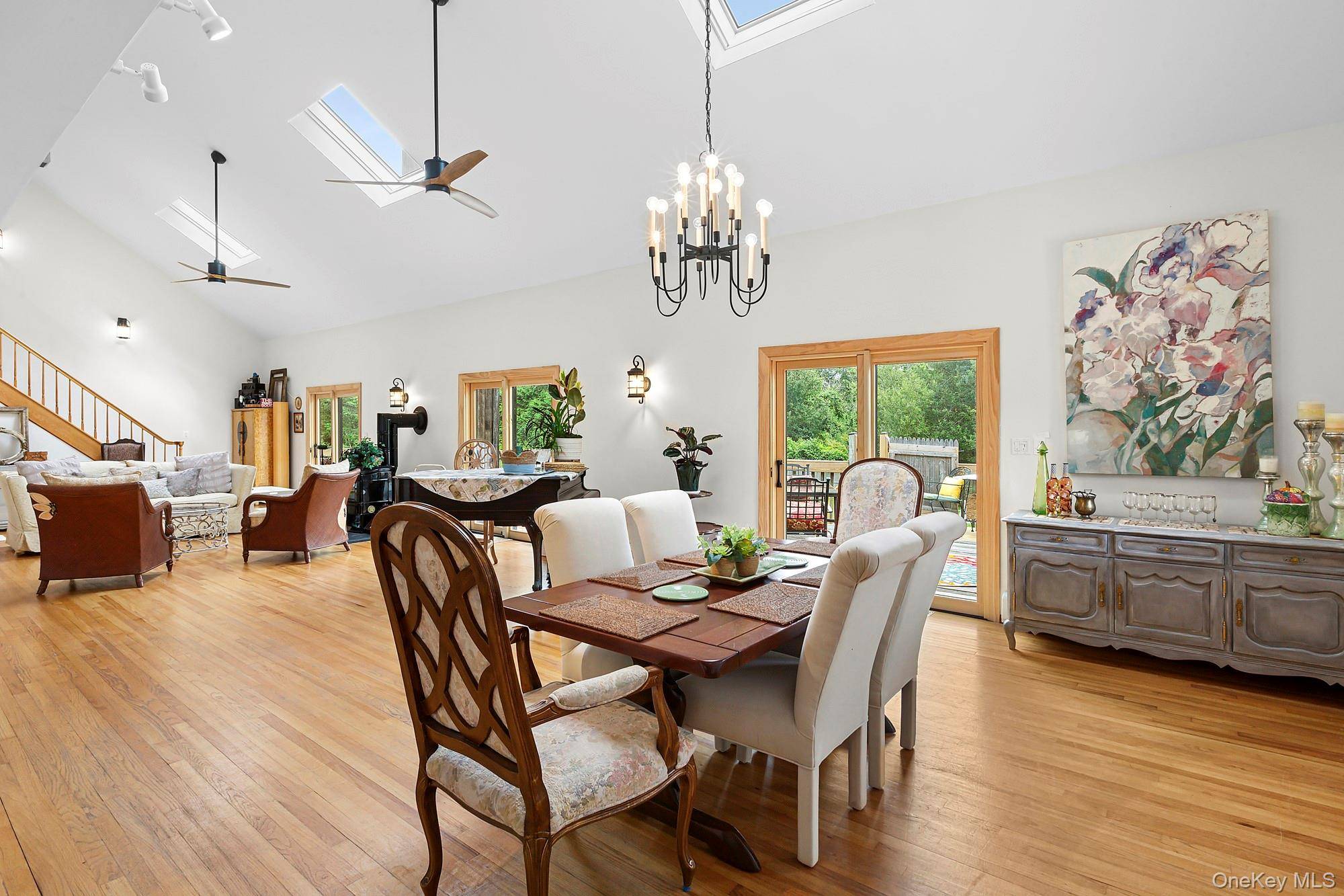 624 Noyack RD, Southampton, NY 11968