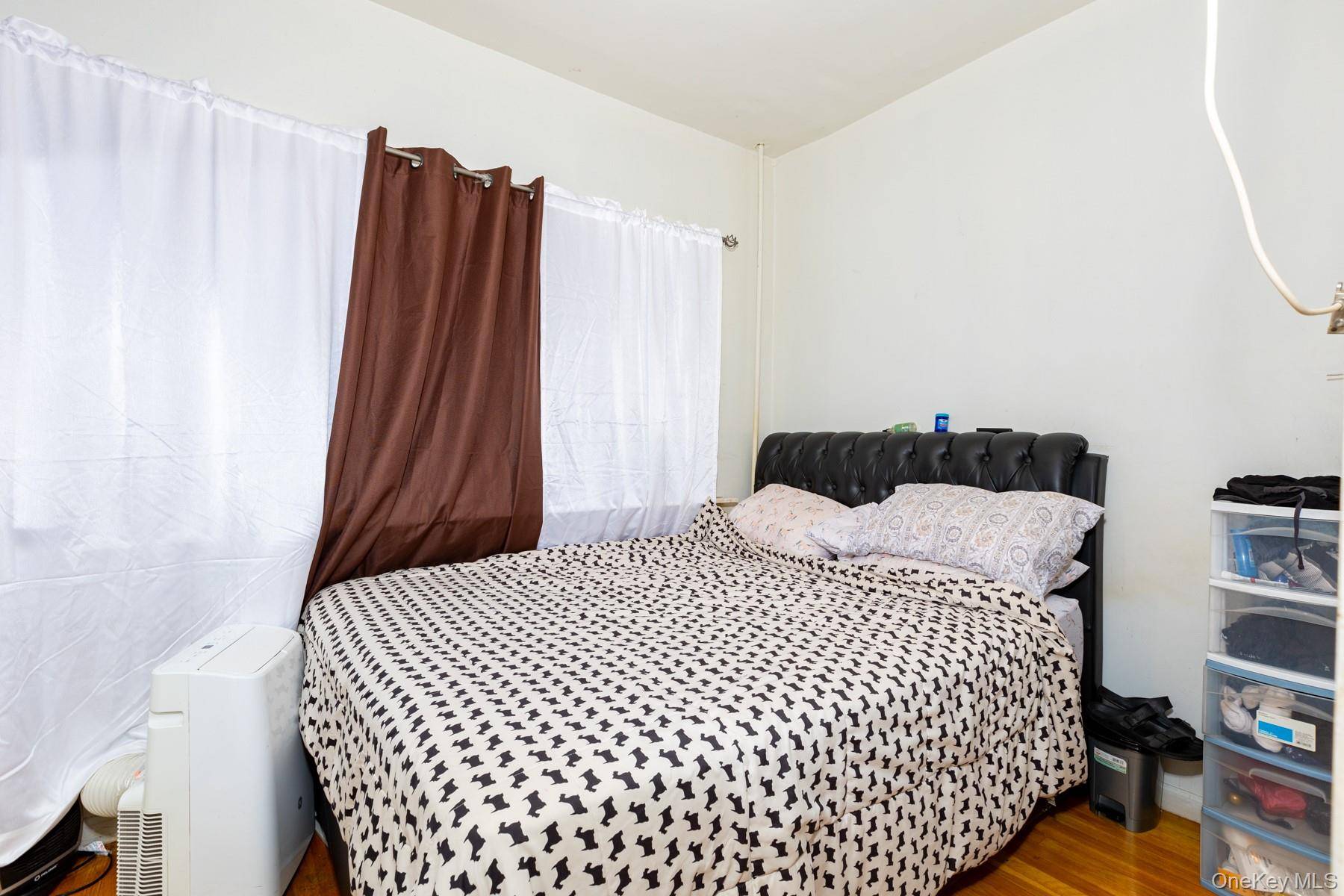 37-33 100th ST, Corona, NY 11368