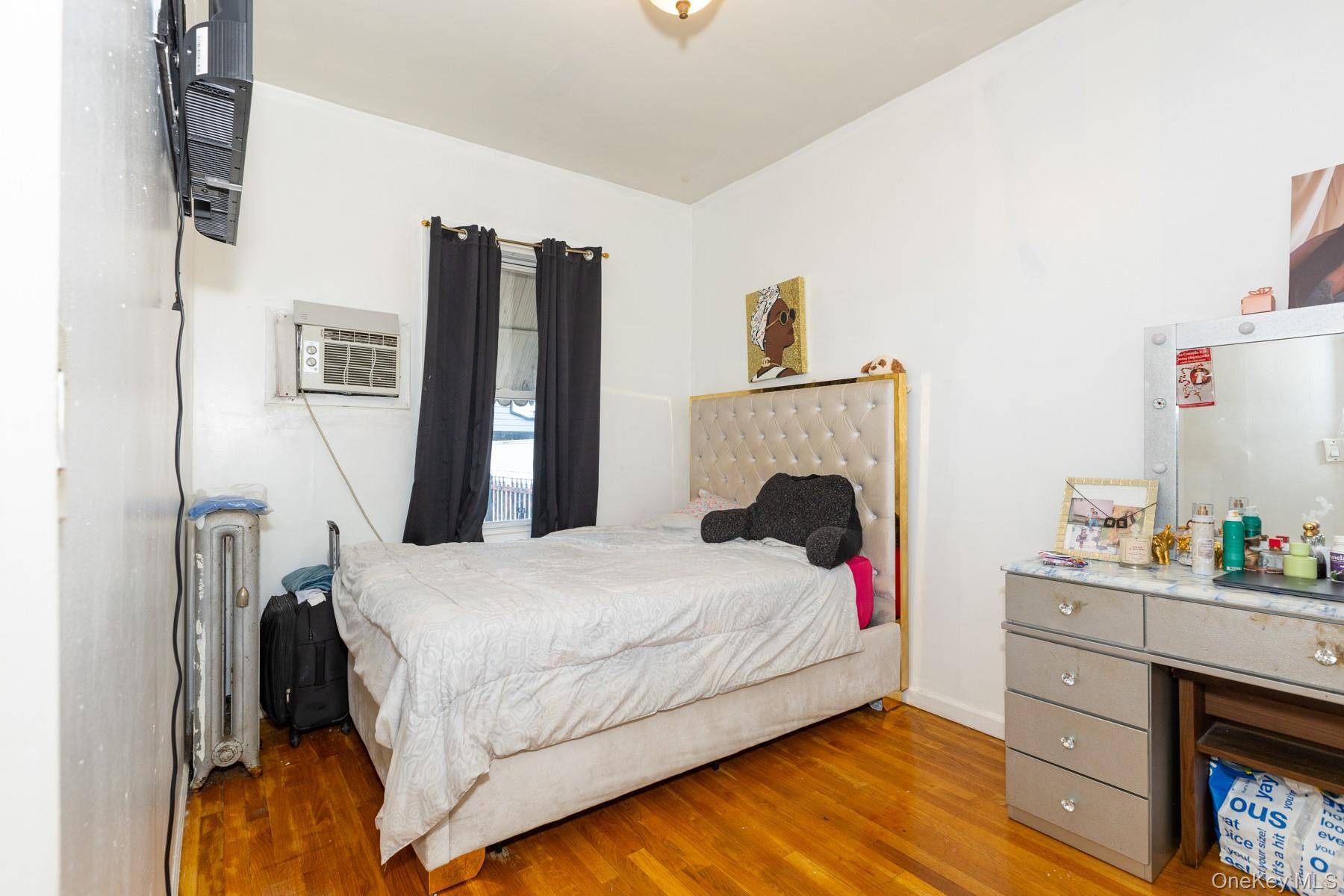 37-33 100th ST, Corona, NY 11368