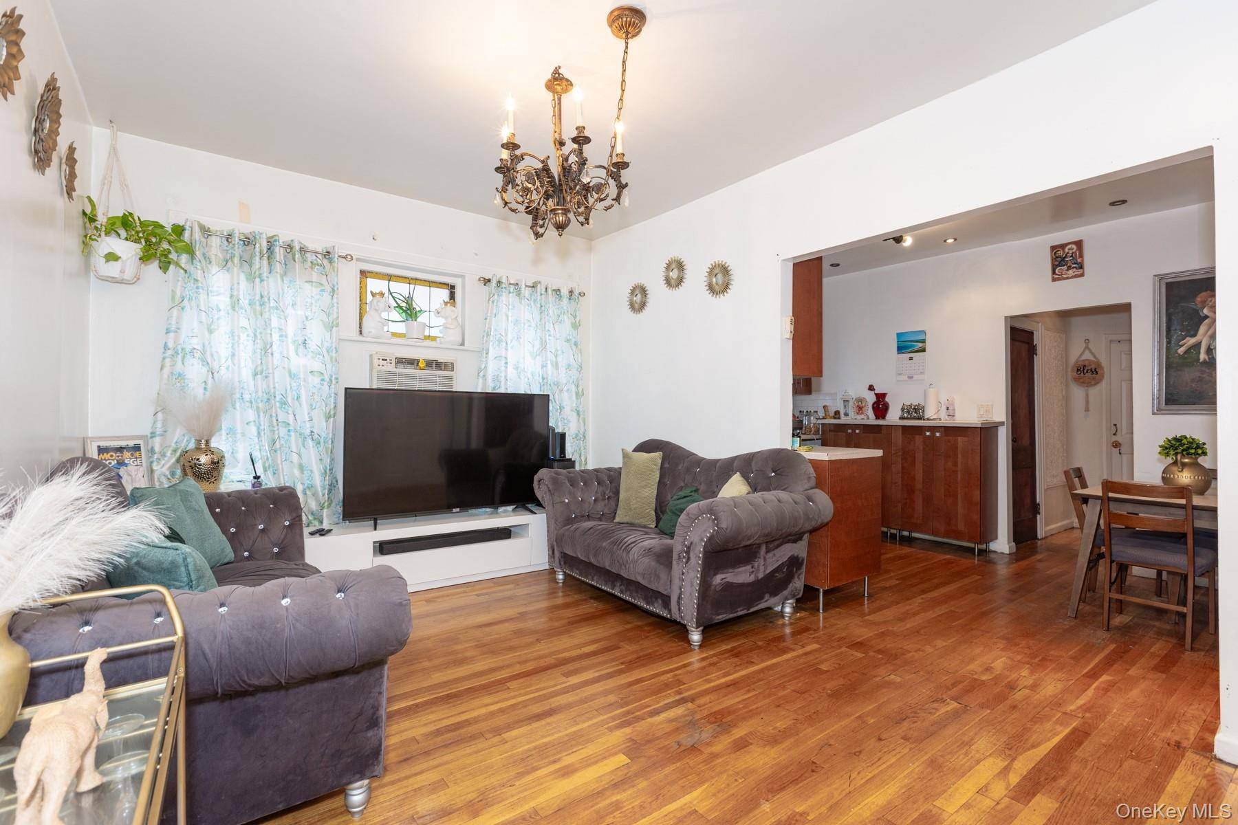 37-33 100th ST, Corona, NY 11368