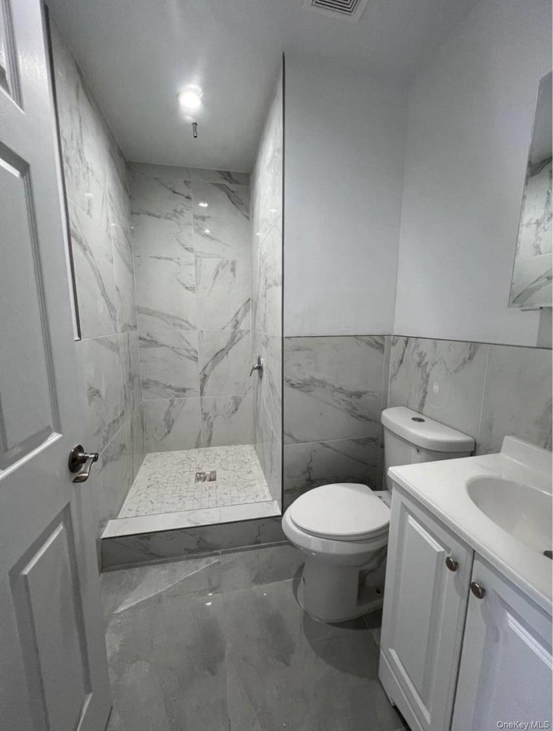 718 Rosedale AVE, Bronx, NY 10473