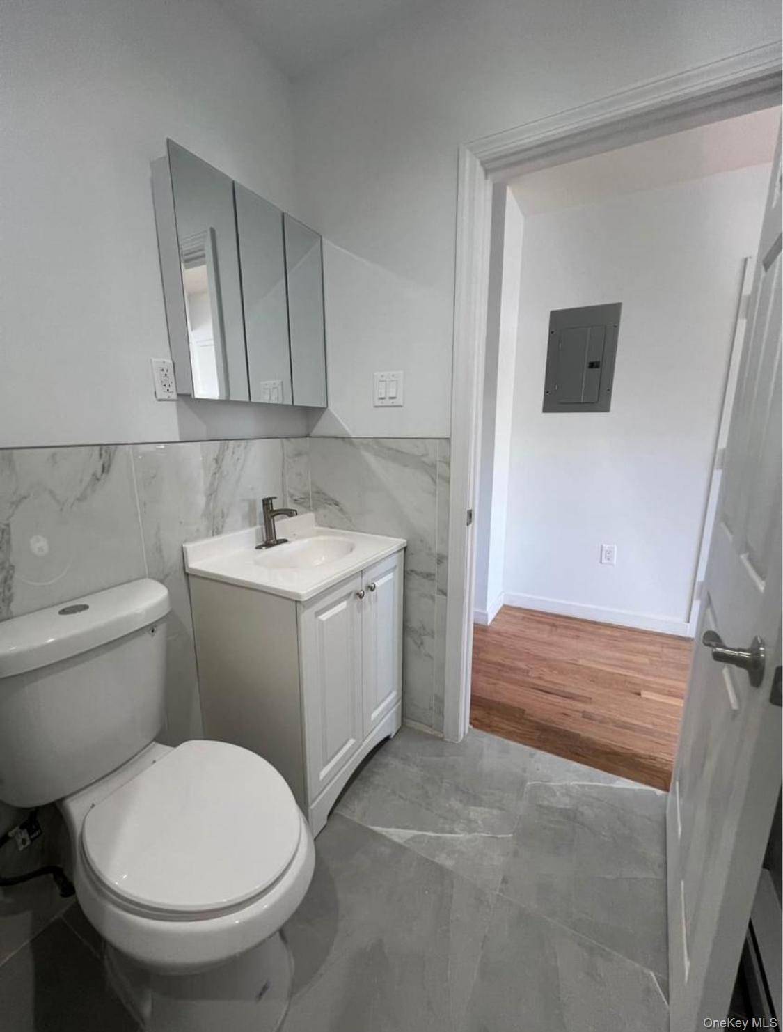 718 Rosedale AVE, Bronx, NY 10473