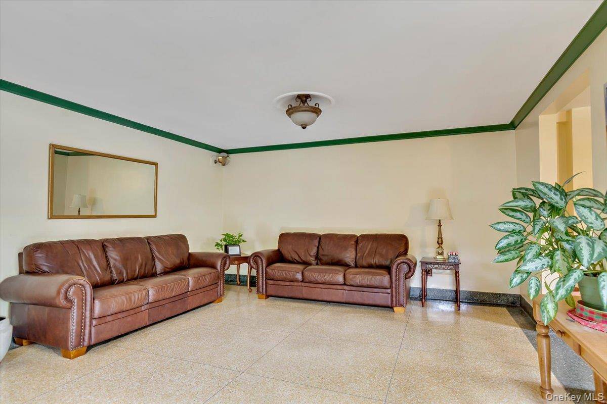 4265 Webster AVE #7C, Bronx, NY 10470