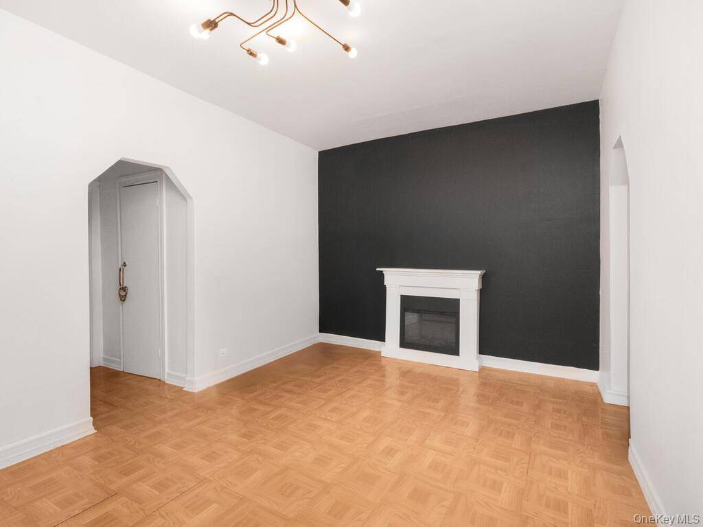 805 E 182nd ST #4E, Bronx, NY 10460