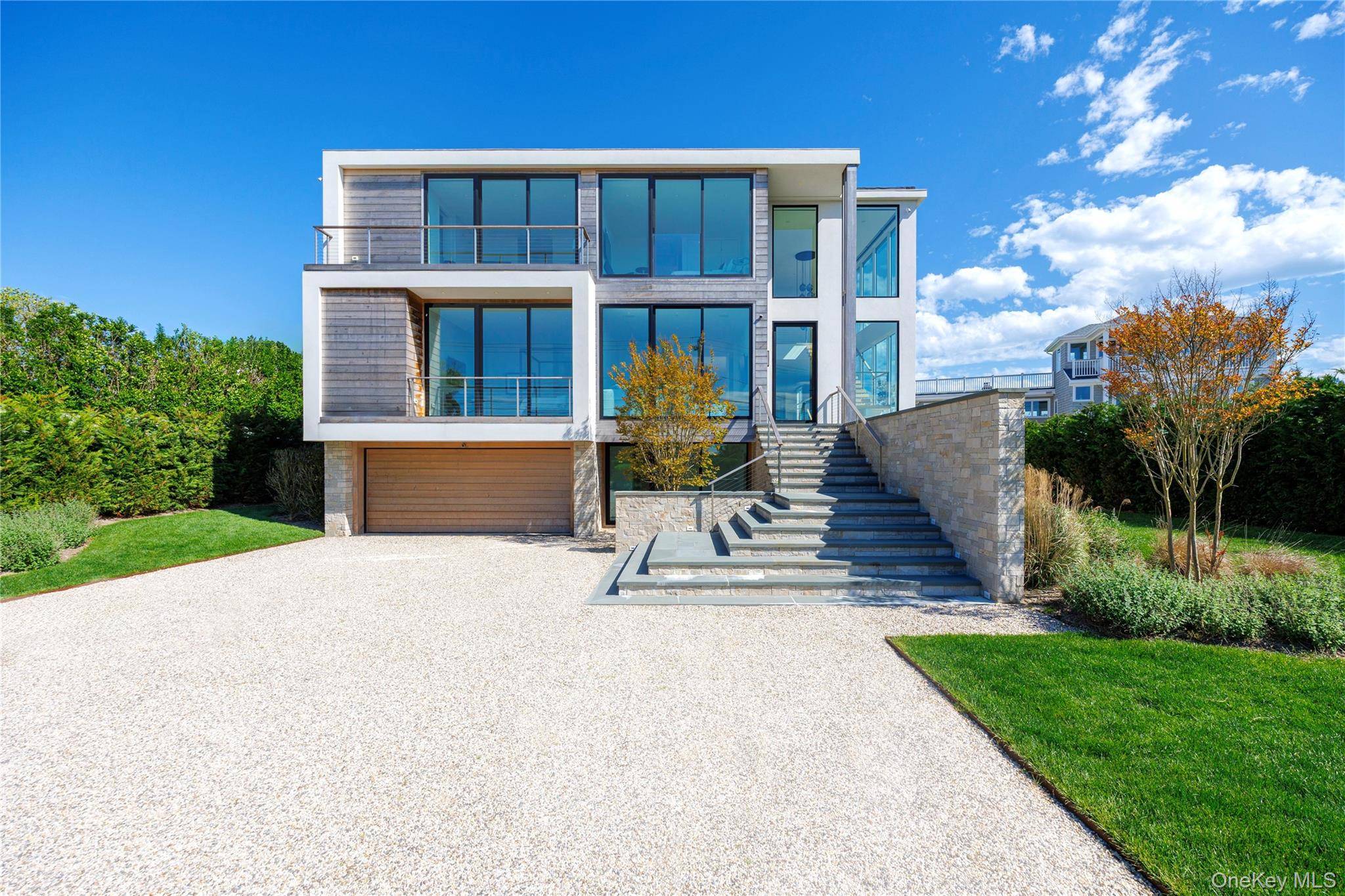 345 Dune RD, Westhampton Beach, NY 11978