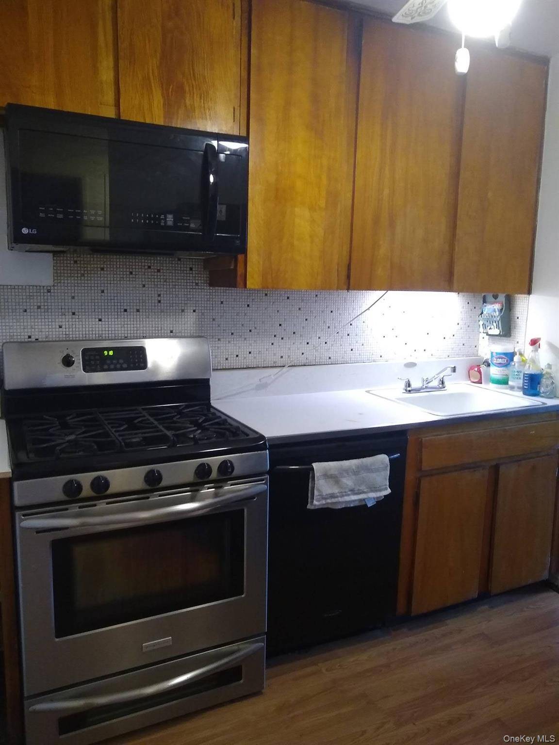 81-05 149th AVE, Howard Beach, NY 11414