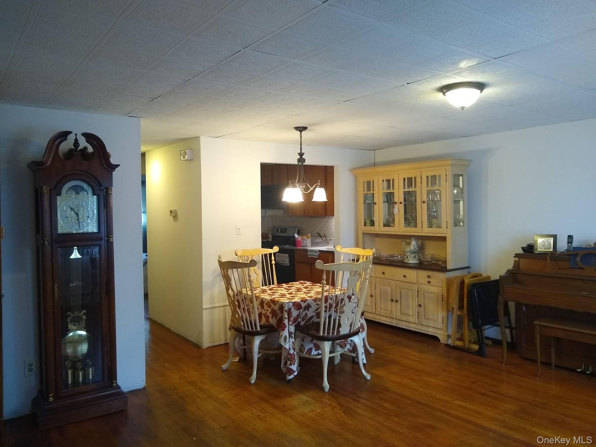 81-05 149th AVE, Howard Beach, NY 11414