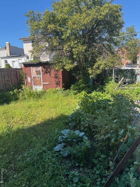 841 E 226th ST, Bronx, NY 10466
