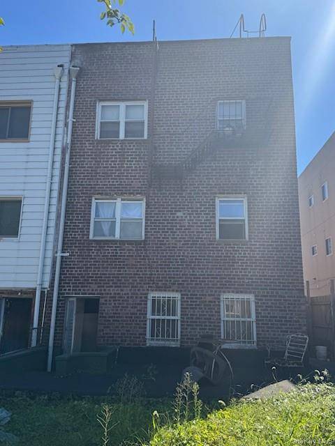 841 E 226th ST, Bronx, NY 10466