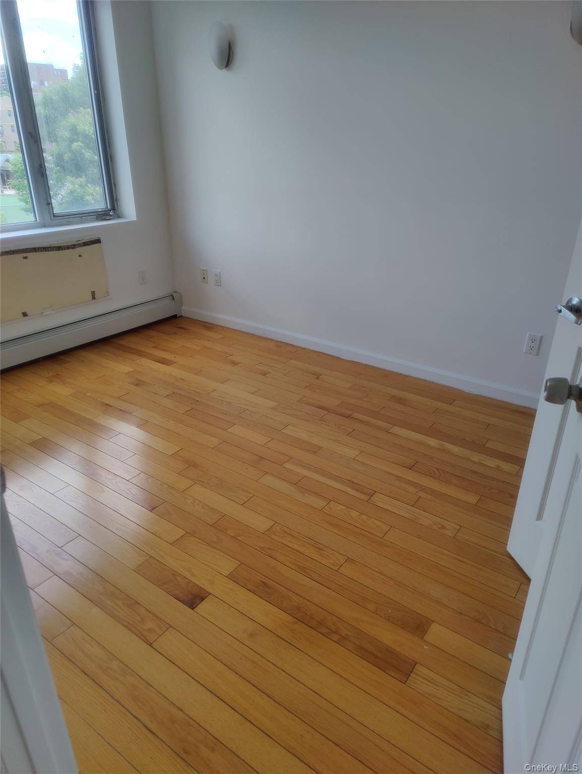 13621 Latimer PL #3K, Flushing, NY 11354