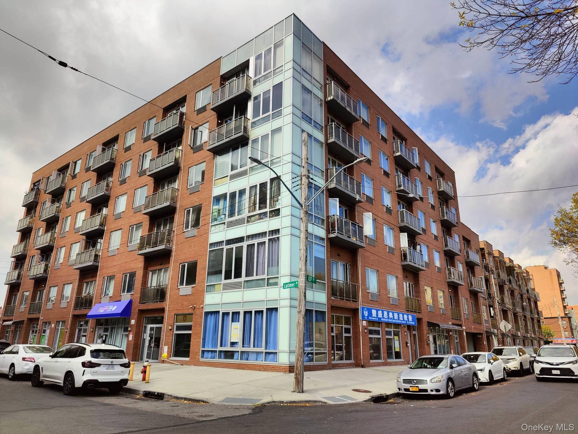 13621 Latimer PL #3K, Flushing, NY 11354