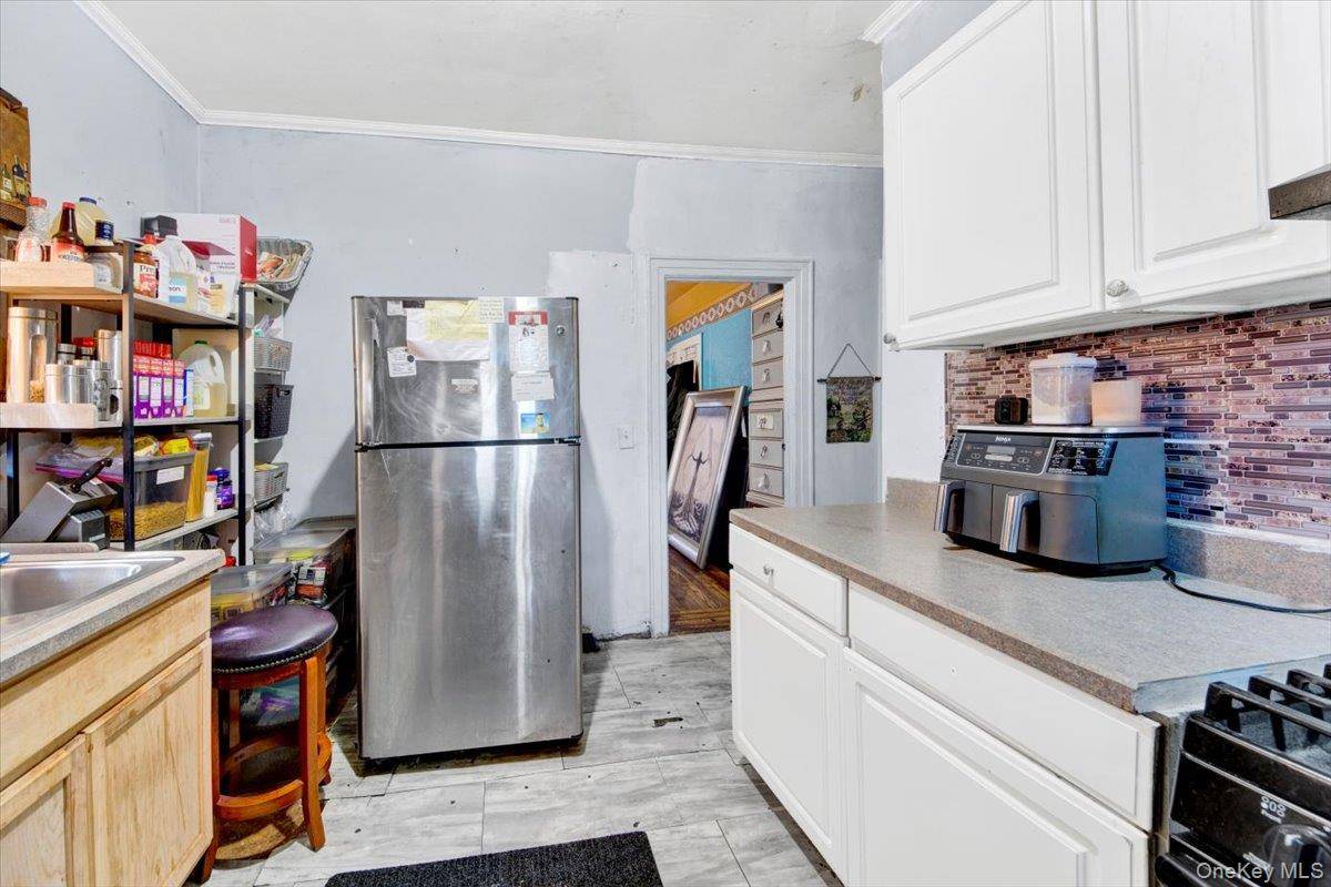4122 Wickham AVE, Bronx, NY 10466