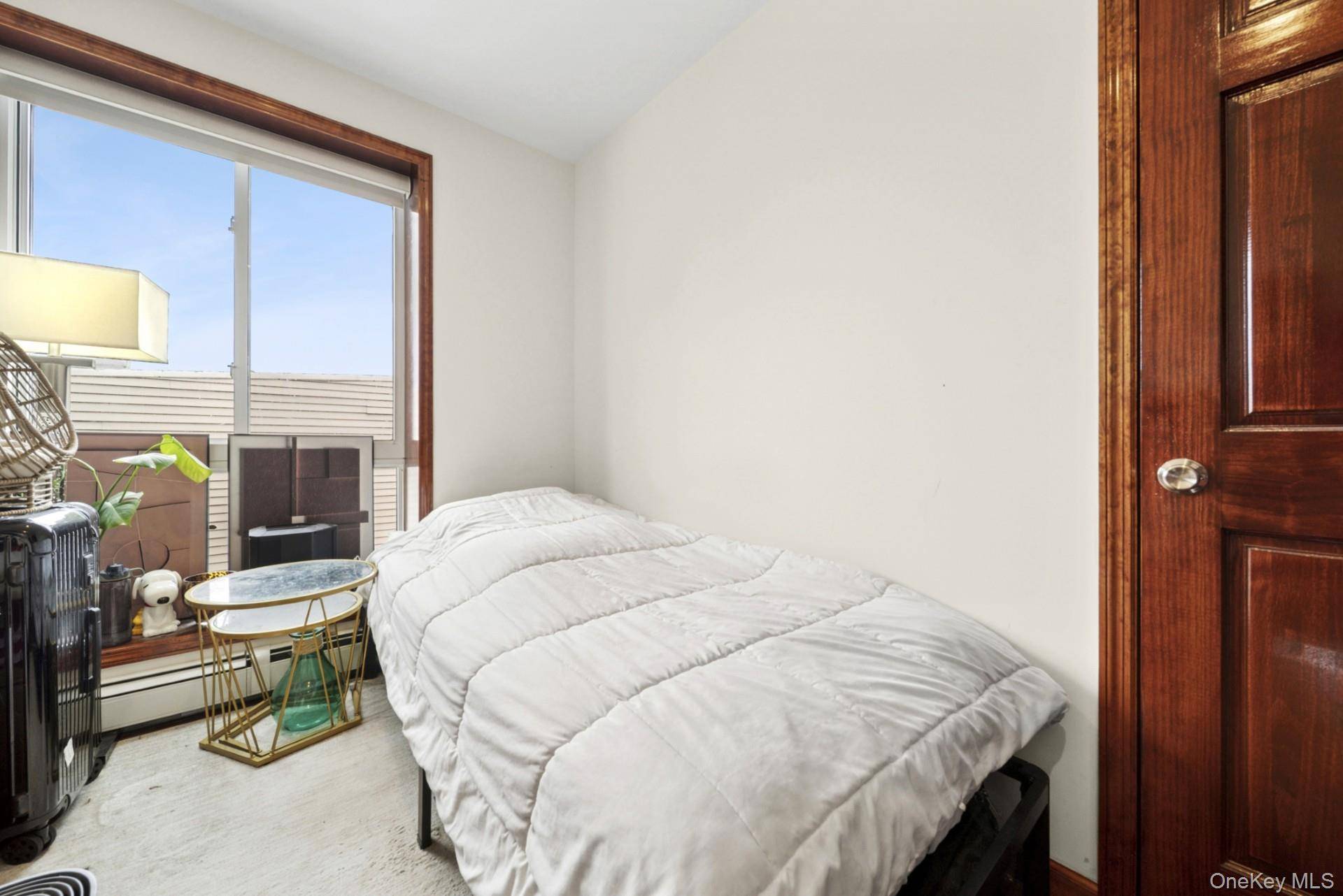 7425 43rd AVE #3A, Elmhurst, NY 11373