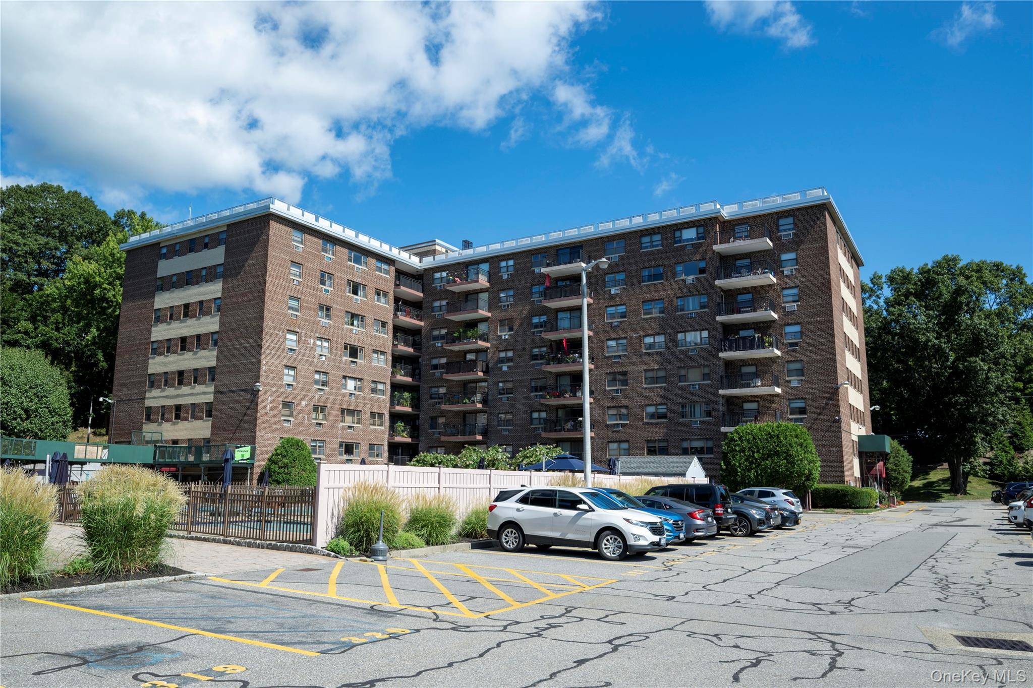 200 Diplomat DR #8B, Mount Kisco, NY 10549