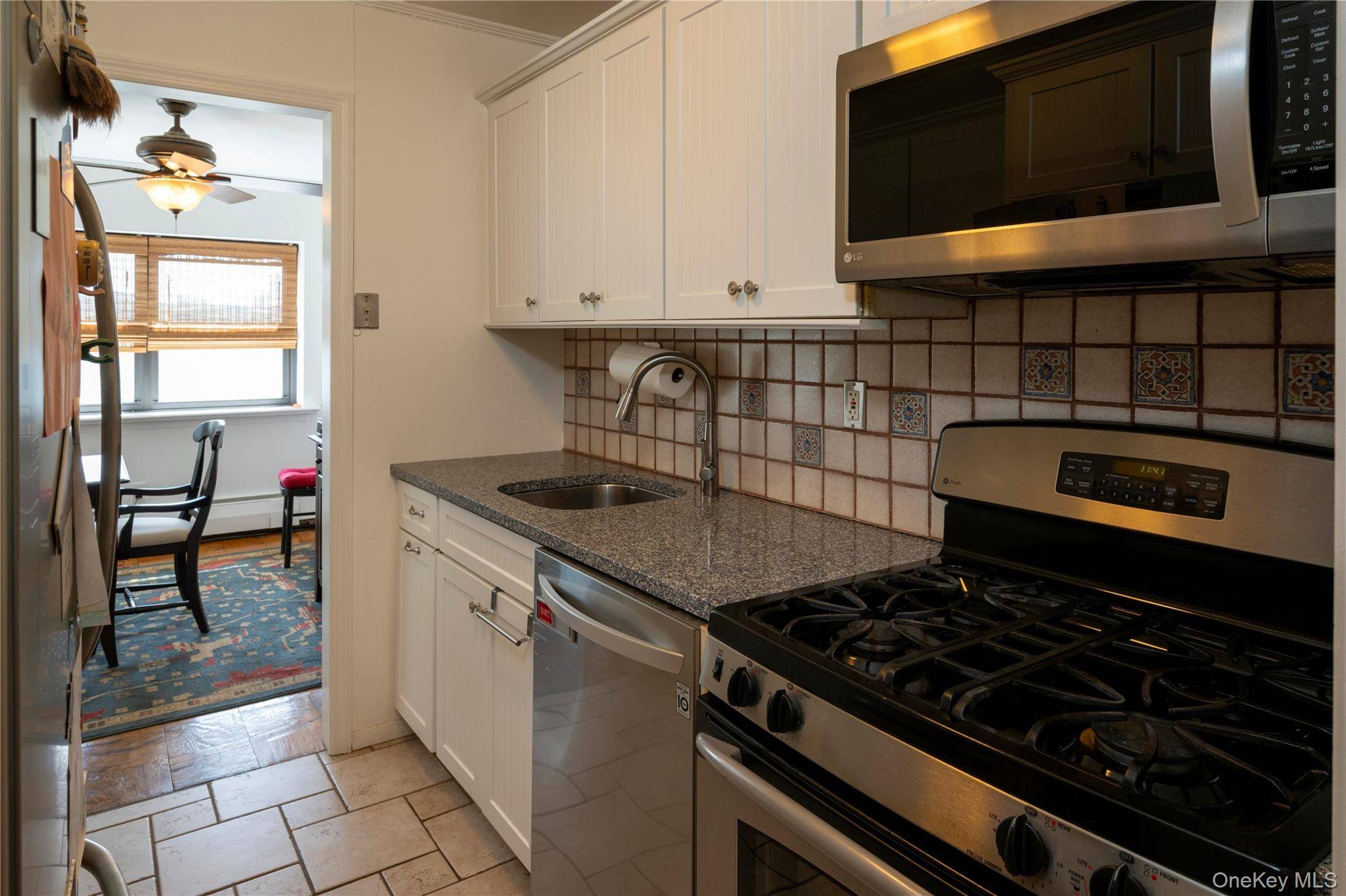 200 Diplomat DR #8B, Mount Kisco, NY 10549
