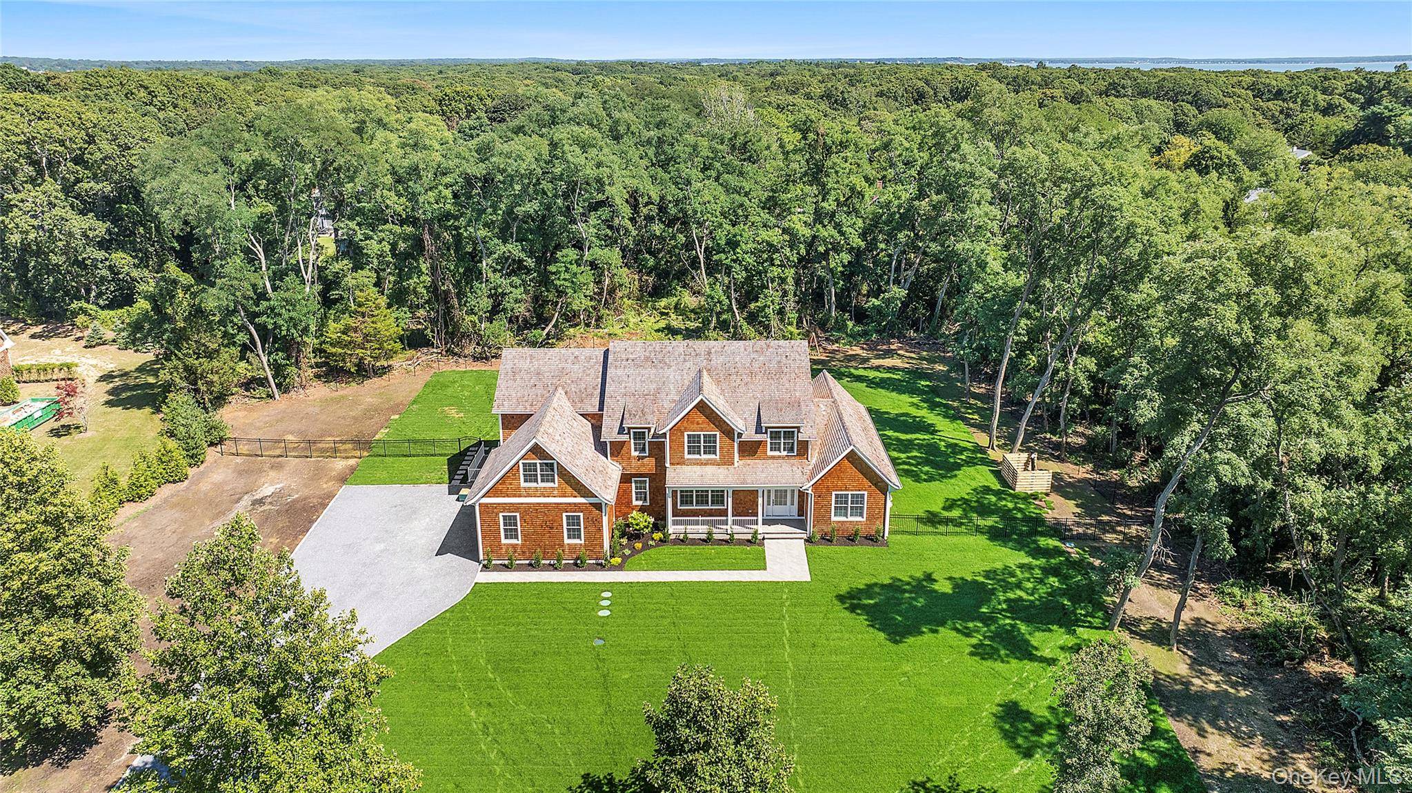 80 Deer RUN, Southold, NY 11971