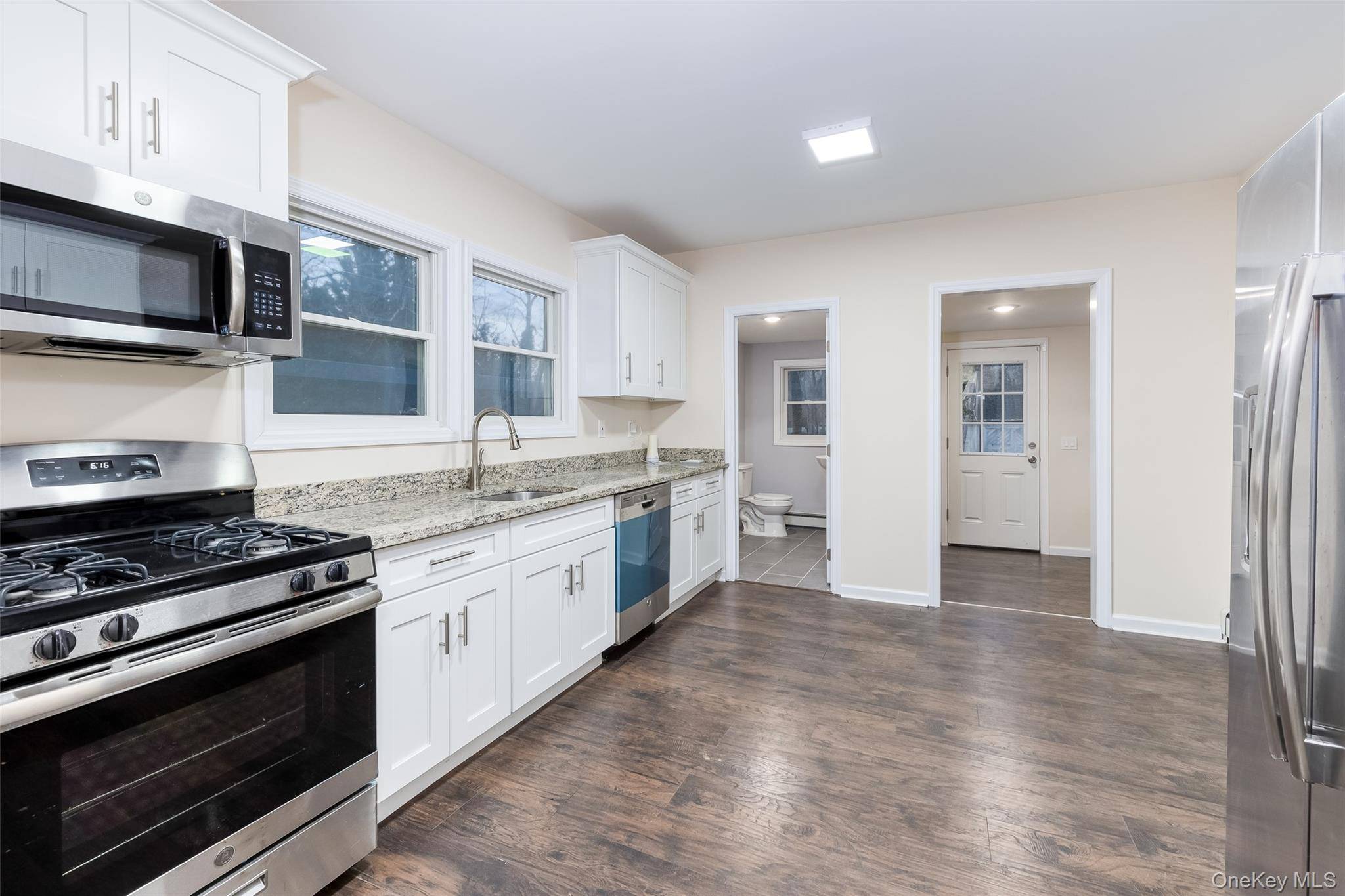 30170 Main RD, Cutchogue, NY 11935