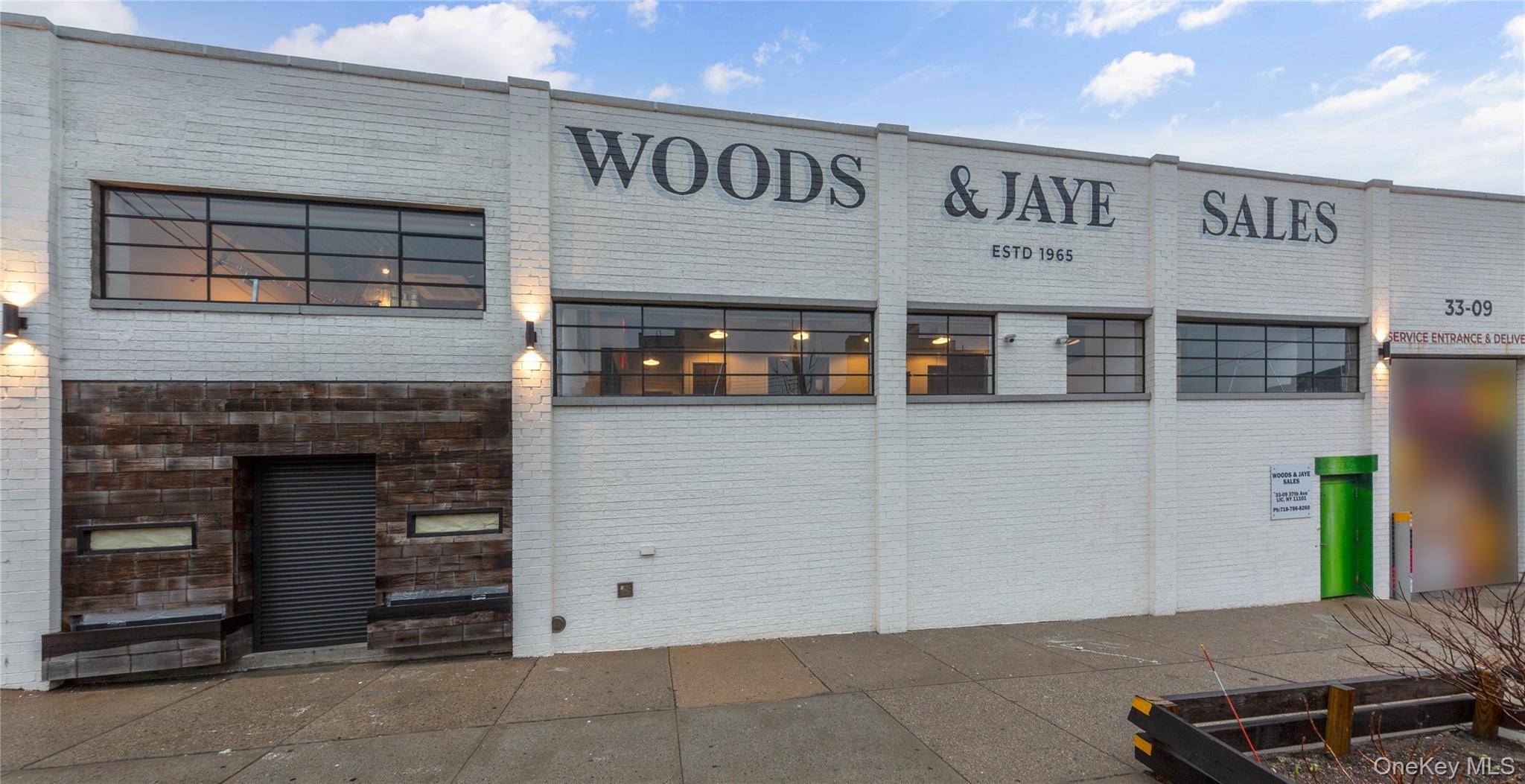 33-09 37th AVE, Long Island City, NY 11101