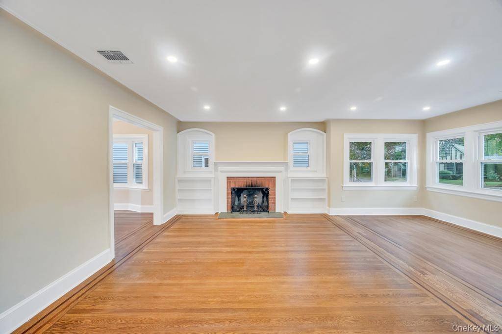 103 Calla AVE, Floral Park, NY 11001