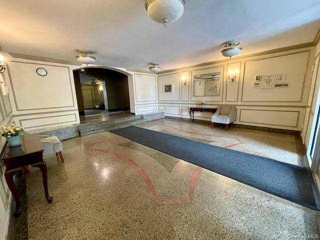 48-21 40 ST #2C, Sunnyside, NY 11104