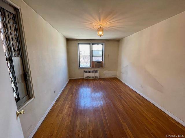 48-21 40 ST #2C, Sunnyside, NY 11104