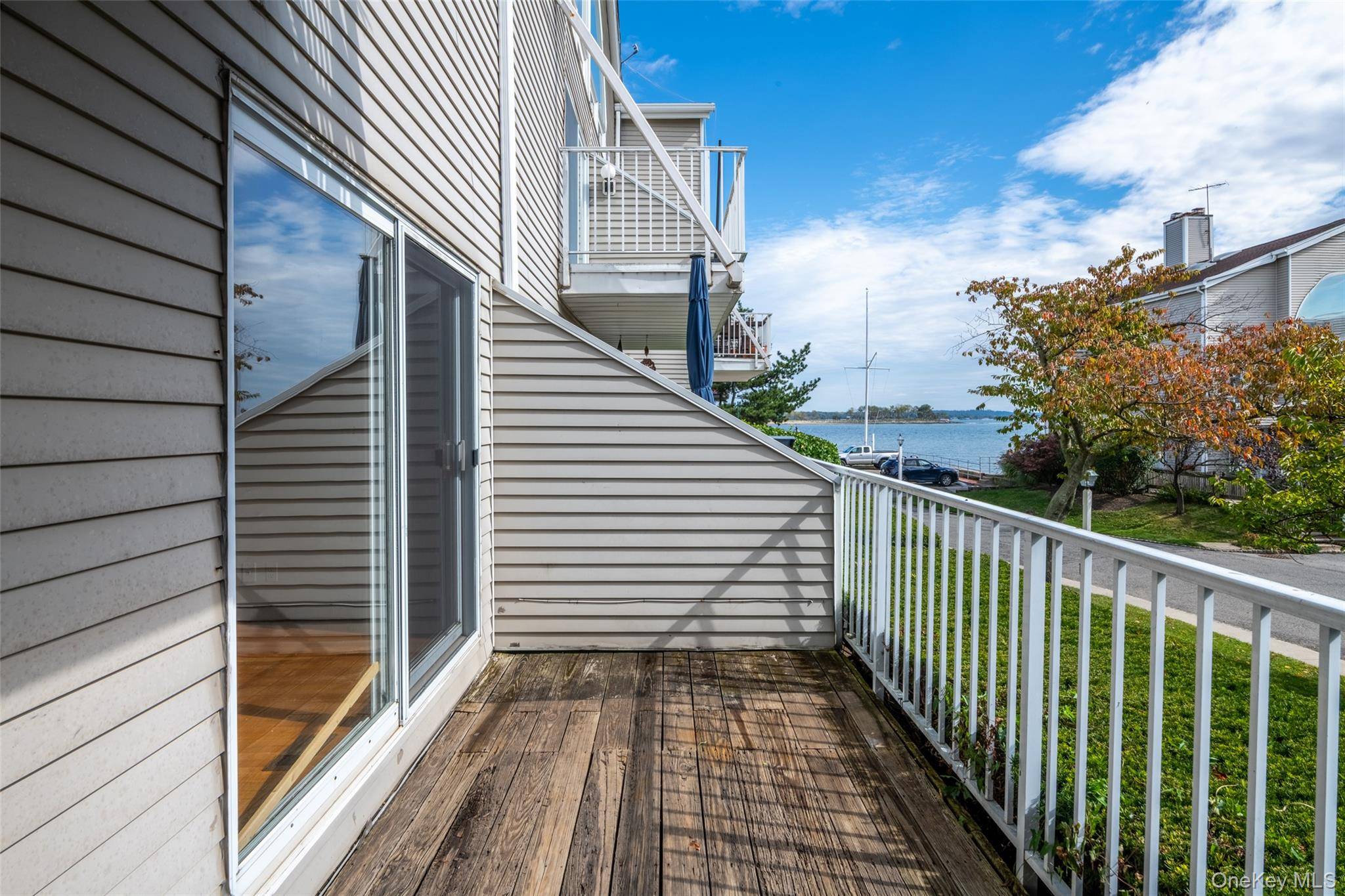18 Windward LN #17, Bronx, NY 10464