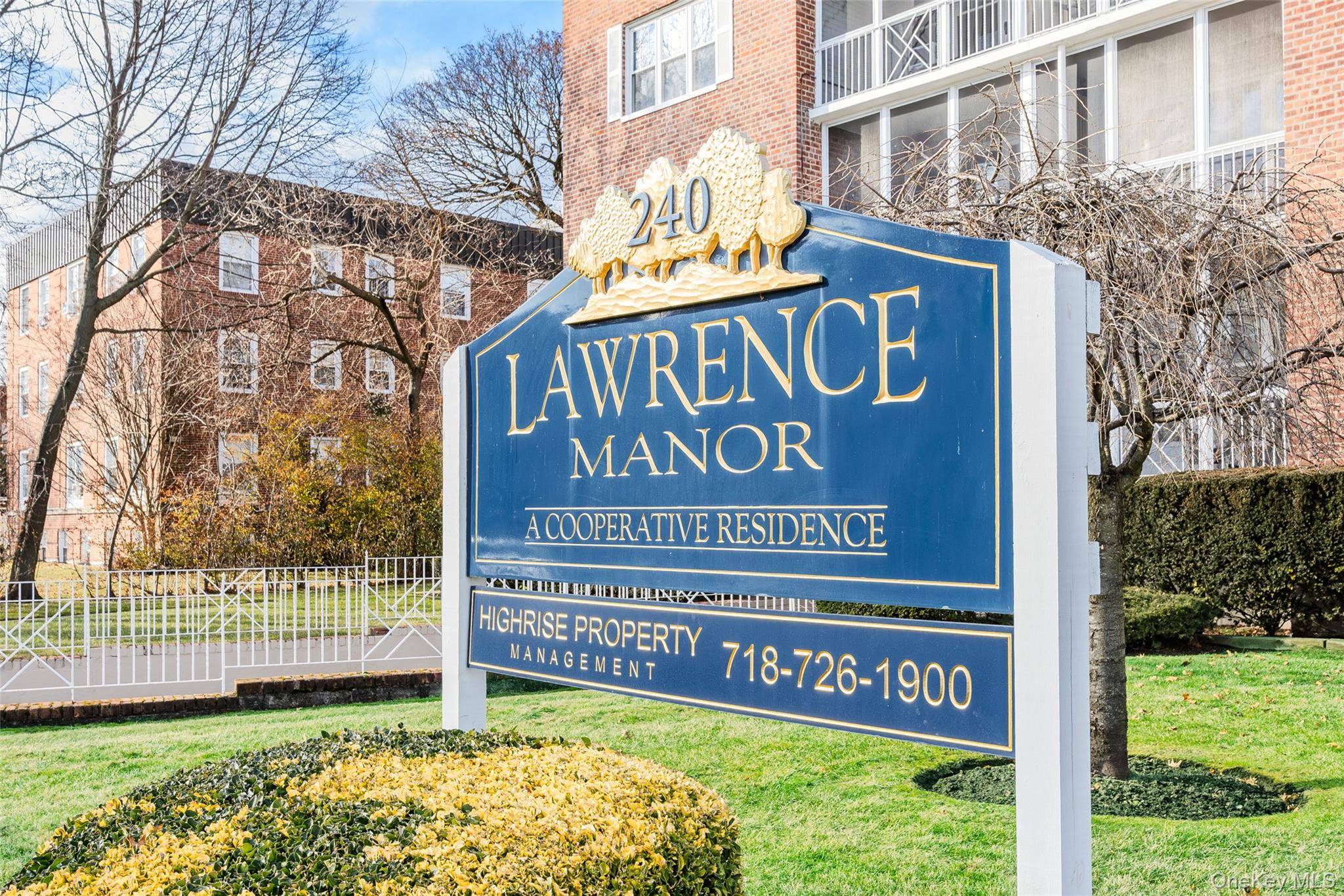 240 Central AVE #2F, Lawrence, NY 11559
