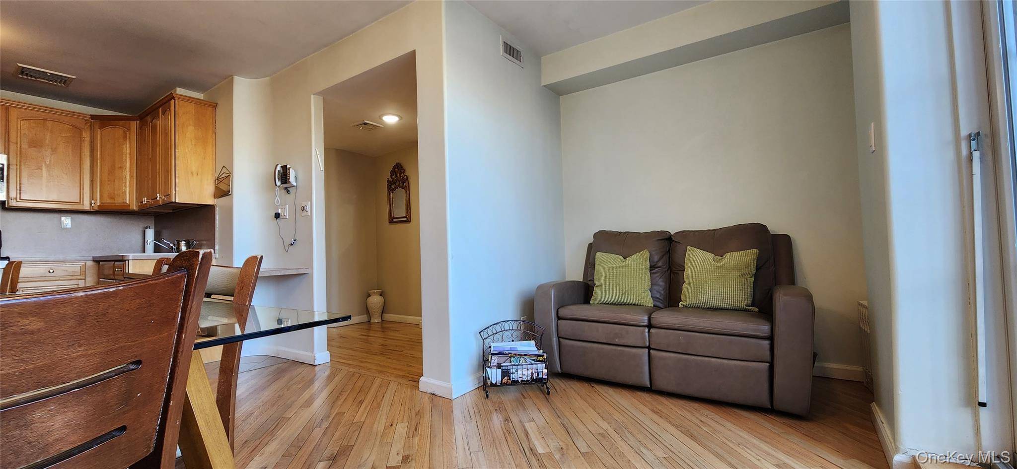 274 Wallabout ST #7B, Brooklyn, NY 11206