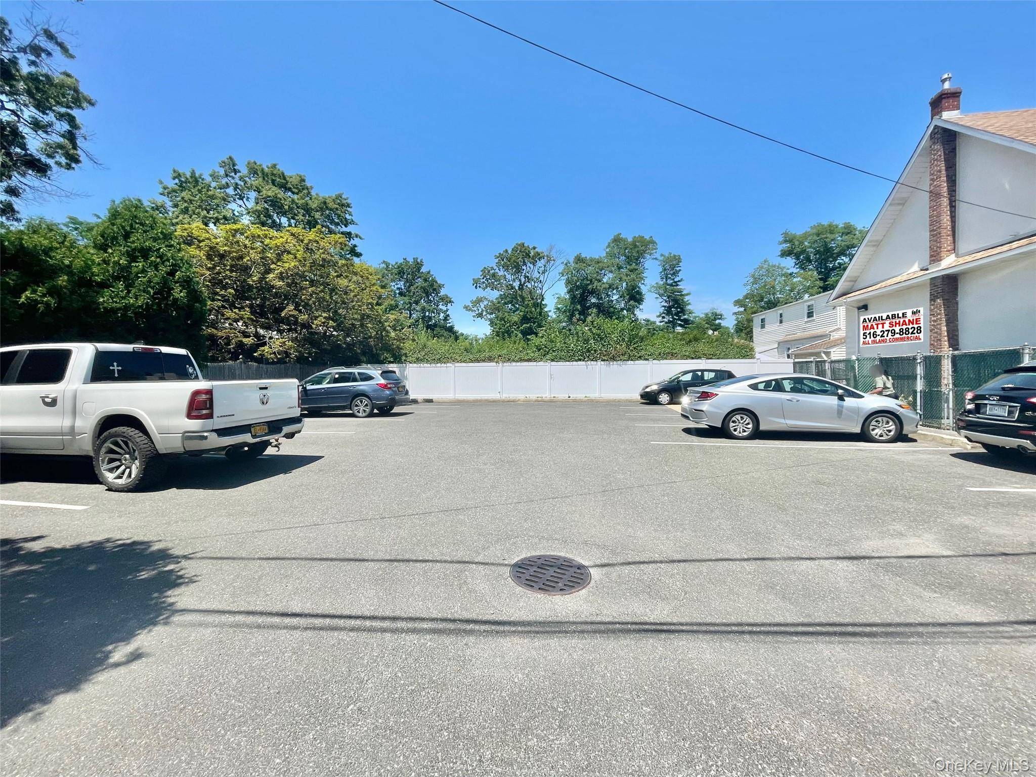 1298 Newbridge RD, Bellmore, NY 11710